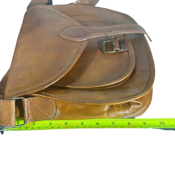 Tan Leather Saddle Crossbody Bag Flap Buckle Closure Western Style handmade - Picture 13 of 14